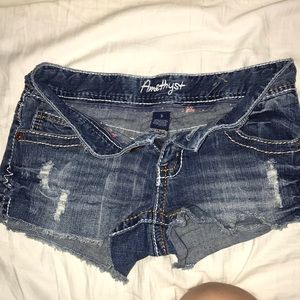 amethyst jean shorts // never worn